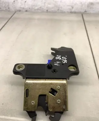 Audi A4 S4 B6 8E 8H Tailgate/trunk/boot lock/catch/latch 8E5827505B