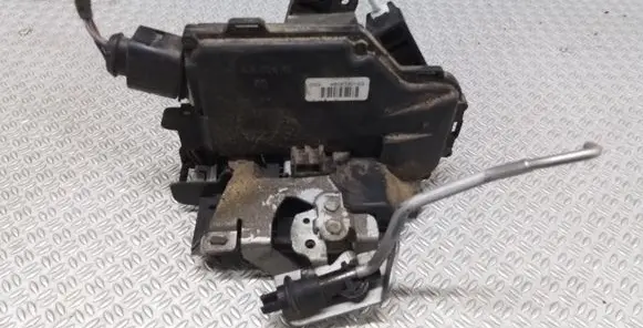 Audi A6 S6 C5 4B Rear door lock 4B0839015G