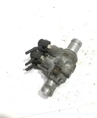 Nissan Qashqai Coolant heater control valve 