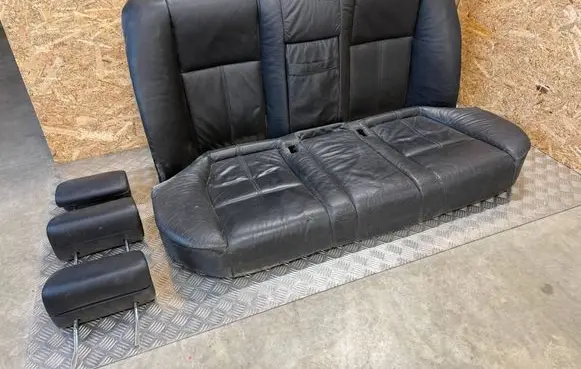 Seat set