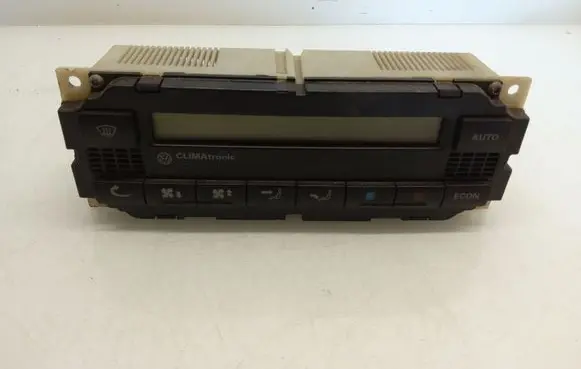 Volkswagen PASSAT B5 Climate control unit 1J1907044
