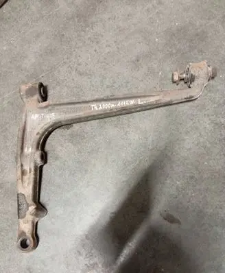 Front lower control arm/wishbone