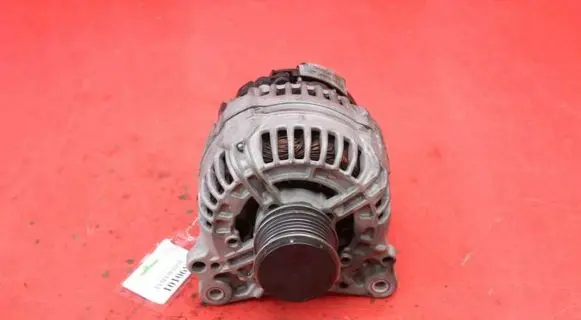 Volkswagen Sharan Generator/alternator 028903030