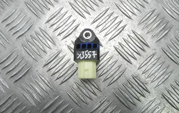 Lexus RX 450H Airbag deployment crash/impact sensor 898310E100 X3557