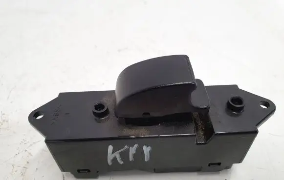 Mitsubishi Outlander Electric window control switch 8608A182
