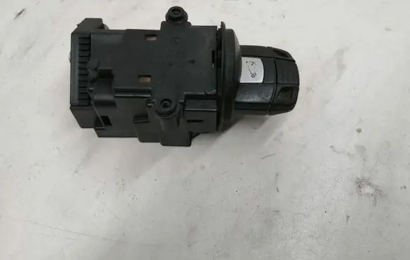 BMW 5 E60 E61 Ignition lock 695472209 10862510 1953695472209