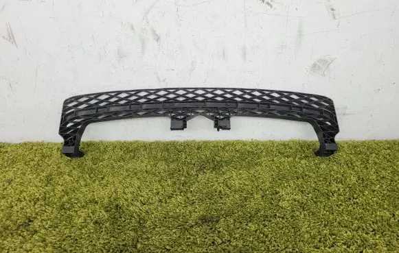 Volkswagen PASSAT B7 Front bumper mounting bracket 3aa807571