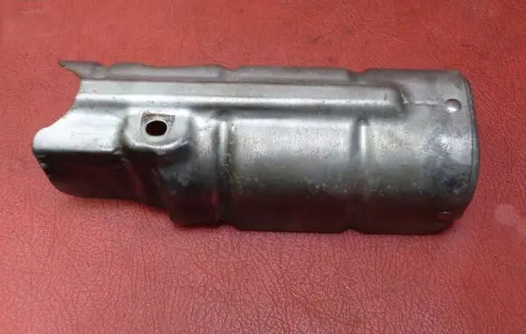 BMW 5 E60 E61 Heat shield in engine bay 7792240