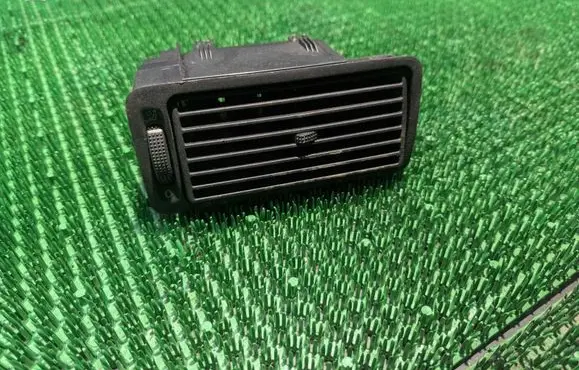Volkswagen Bora Dashboard side air vent grill/cover trim 1J1819704C 1J1819710C