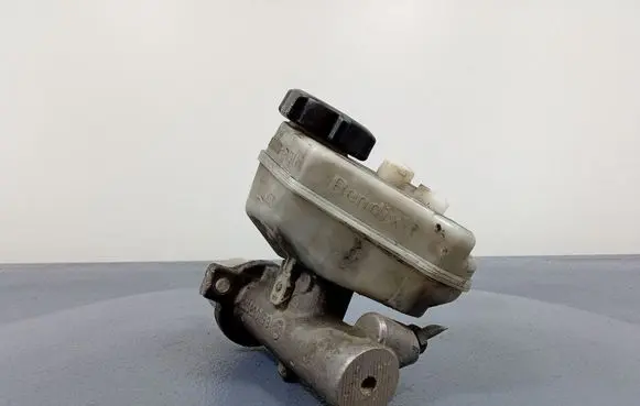 Ford Cougar Master brake cylinder 21029099