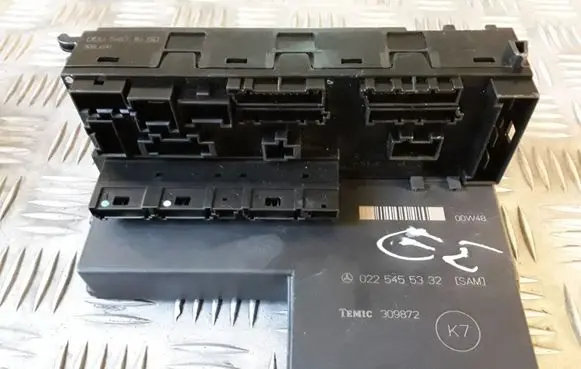 Mercedes-Benz E W210 Comfort/convenience module 0225455332 0005401550