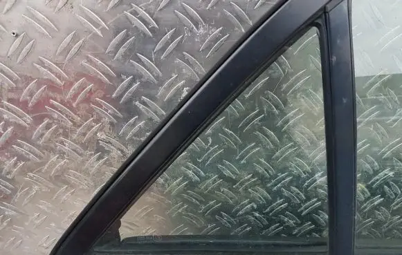 Mazda 6 Rear vent window glass 