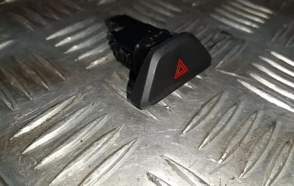 Chevrolet Camaro Hazard light switch 23224979 202010072