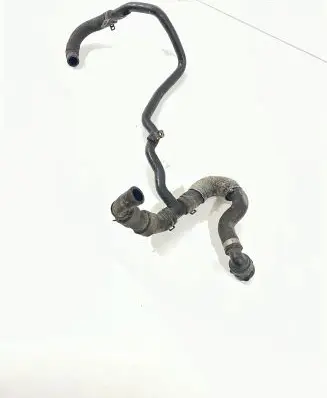 Volkswagen Golf VII Engine coolant pipe/hose