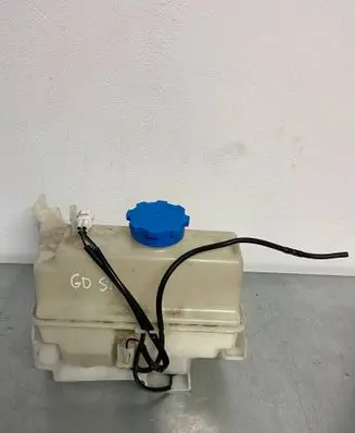 Subaru Impreza II Lamp washer fluid tank 