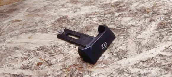 Mercedes-Benz 380 560SEC C126 Hand brake release handle 1264201285