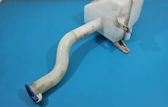 Hyundai Tucson JM Windshield washer fluid reservoir/tank 986102E001 IMPRK1551527