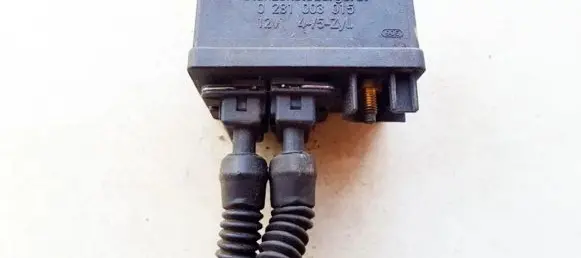 Glow plug pre-heat relay