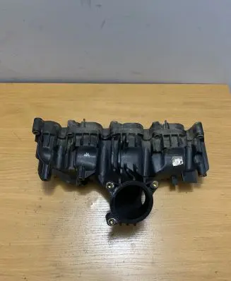 Volkswagen Transporter - Caravelle T5 Intake manifold 03L129711P