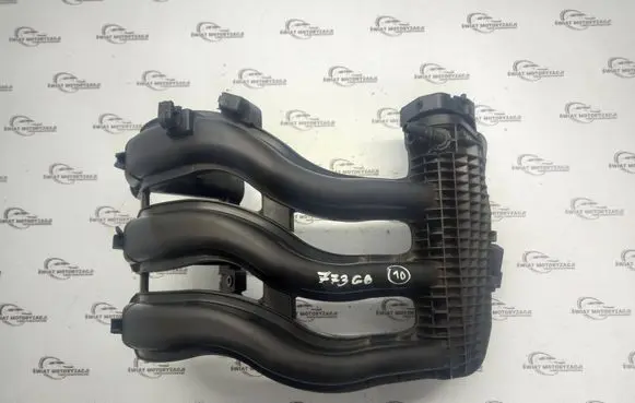 Peugeot 208 I Intake manifold 9673063980