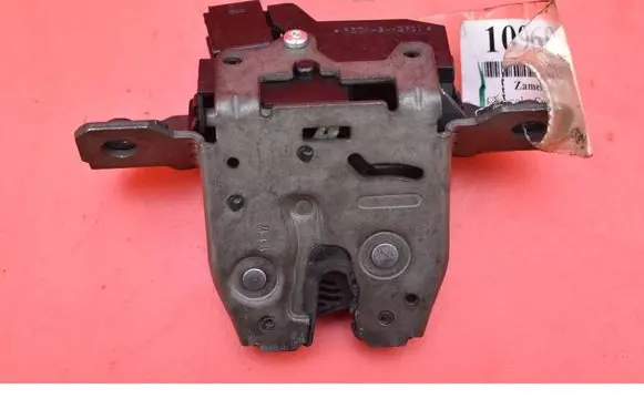 Chevrolet Cruze Tailgate/trunk/boot lock/catch/latch 13585478