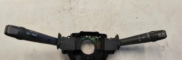 Volvo V70 Wiper control stalk 8666599