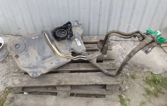 Seat Ibiza IV (6J,6P) Fuel tank 6R0201085A