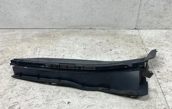 Mitsubishi Outlander Wiper trim 7405A155