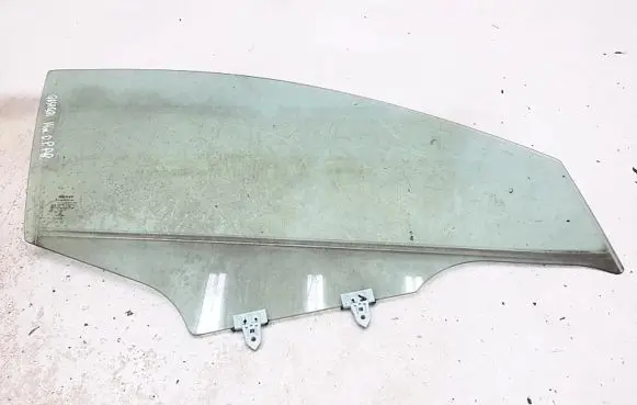 Nissan Qashqai Front door window glass four-door e143r001582