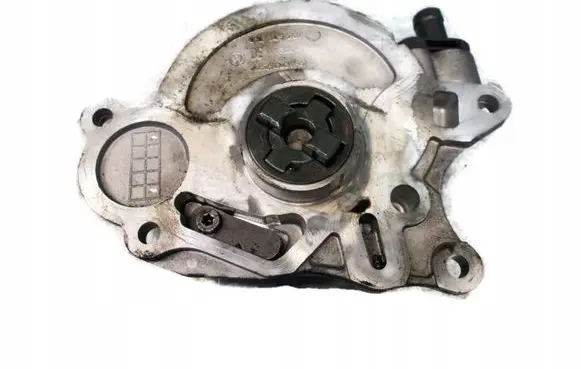 Volkswagen Golf VI Vacuum pump 03L145207