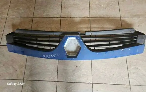 Renault Master II Front grill 8200426365