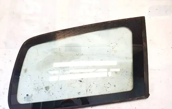Hyundai Trajet Rear side window dot184as2m435