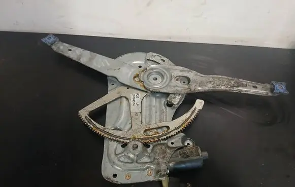 Volvo XC90 Front door window regulator with motor 30784574