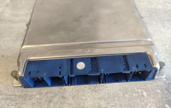 Audi A8 S8 D2 4D Engine control unit/module 4D0907409B 0281001868