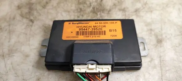 Hyundai Santa Fe Gearbox control unit/module 9544739520 05109599 4450000105P