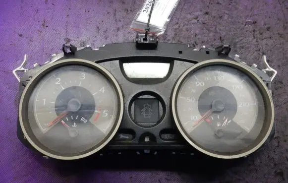 Renault Megane II Speedometer (instrument cluster) 8200408787
