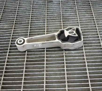 Volvo XC60 Engine mount bracket 31430441