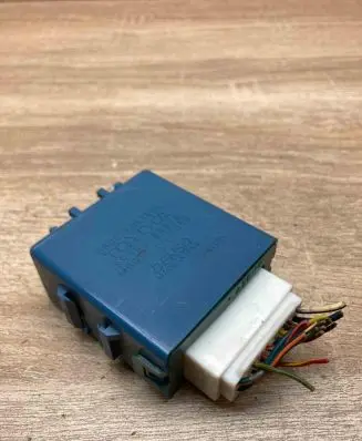 Toyota Yaris Door control unit/module 859800D020 MB0515003650