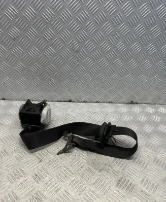 BMW X3 F25 Front seatbelt 820111124 0713E8R1QT