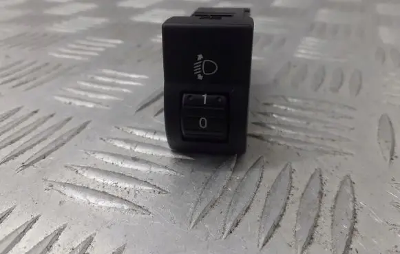 Mazda 3 I Light relay BP4K666F0