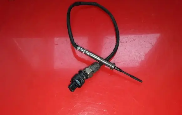BMW 5 F10 F11 Exhaust gas temperature sensor 8589814
