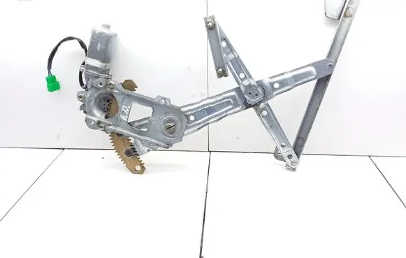 Subaru Impreza I Rear door window regulator with motor