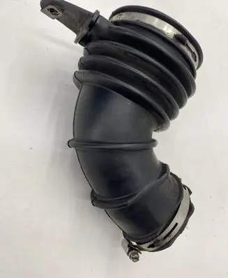 Cadillac CTS Air intake hose/pipe 25736884