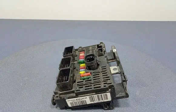 Citroen C5 Fuse box set 9661682780