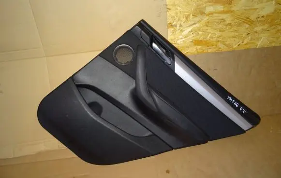 BMW X4 F26 Trunk/boot side trim panel 105292466C