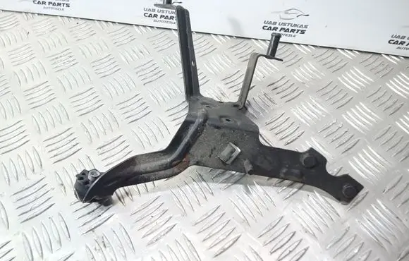 BMW 5 E60 E61 Other engine bay part 6758748