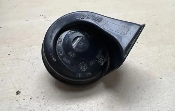 Peugeot 308 Horn signal 703881157