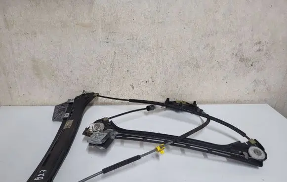Mercedes-Benz E A207 Front door electric window regulator A2077200646 18032014 97764810000