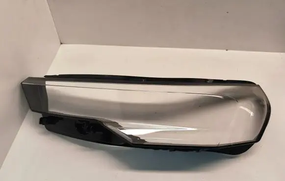 Renault Captur II Headlight lense 26258801