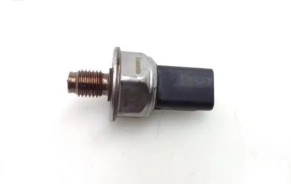 Mercedes-Benz B W246 W242 Fuel pressure sensor 85PP6801 1723543404
